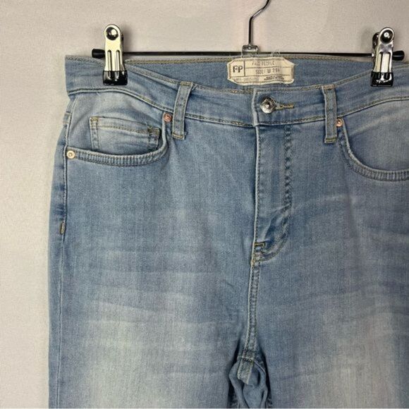 Free People Light Wash High Rise Busted Knee Skinny Jeans 29 - Picture 5 of 5